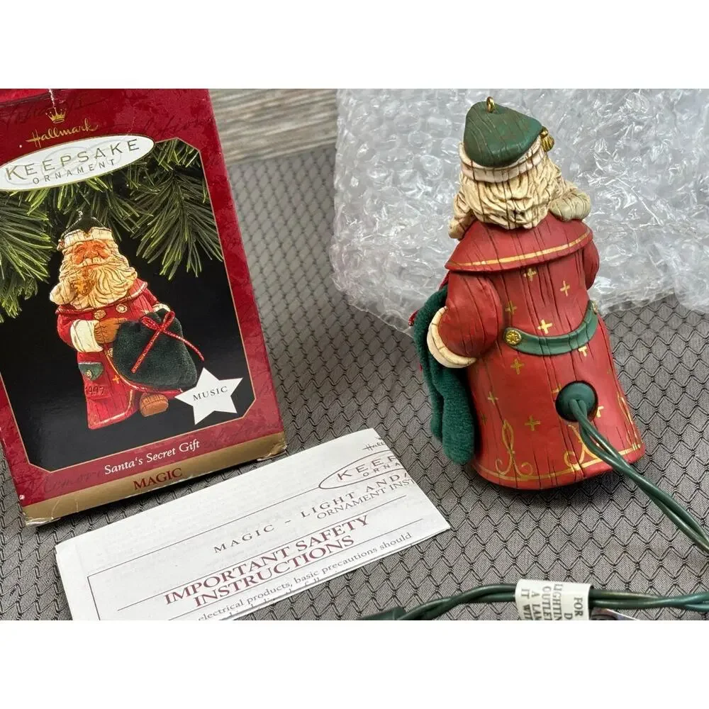 VTG 1997 Hallmark Keepsake Folk Art Christmas Ornament Music Santas Secret Gift